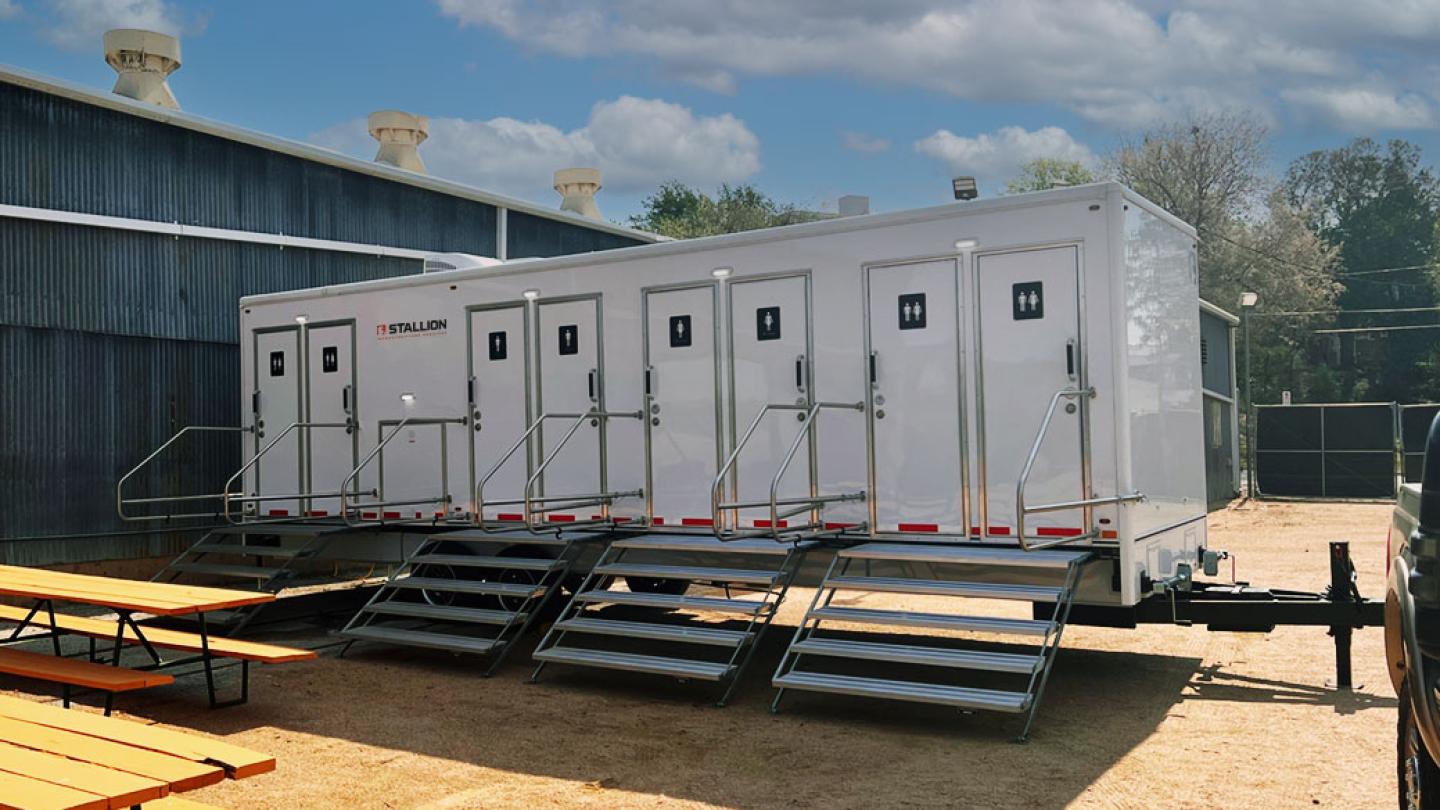 Portable Restroom Rental Trailers 2 10 Stalls Stallion